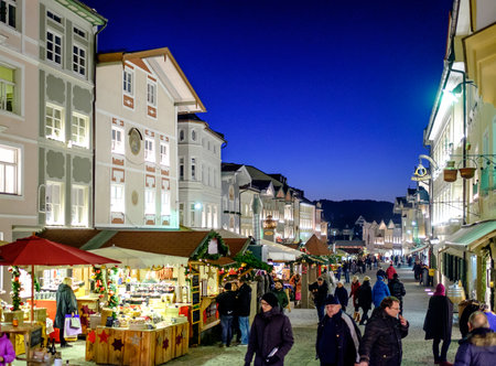 BAD TOELZ, GERMANY - NOVEMBER 29: people at the famous christmas market on November 29, 2016 in Bad Toelz, Germanyのeditorial素材