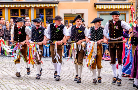 ROTHENBURG OB DER TAUBER, GERMANY - MAY 24: people at the typical annual medieval festival on may, 24 2015 in Rothenburg ob der Tauberのeditorial素材