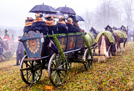 BAD TOELZ, BAVARIA/GERMANY - NOV 6: horse-carriage procession, named leonhardifahrt on Nov 6 2017 in bad toelzのeditorial素材
