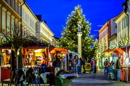 MURNAU, GERMANY - DECEMBER 12: people and stands at the famous christmas market on December 7, 2017 in Murnau, Germanyのeditorial素材