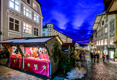 BAD TOELZ, GERMANY - DECEMBER 5: people at the famous christmas market on December 5, 2017 in Bad Toelz, Germanyのeditorial素材