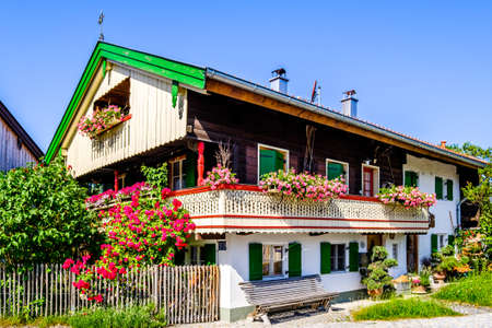 typical old bavarian farmhouse - photoの写真素材
