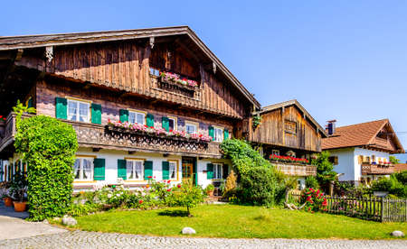 typical old bavarian farmhouse - photoの写真素材