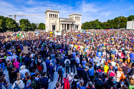 Munich, Germany - September 20: jubilee of the "Fridays for Future" protest - 30.000 participants protesting against climate policy in Munich on September 20,2019のeditorial素材