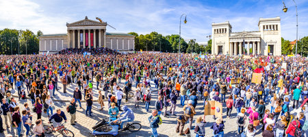 Munich, Germany - September 20: jubilee of the "Fridays for Future" protest - 30.000 participants protesting against climate policy in Munich on September 20,2019のeditorial素材