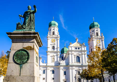 Statue of king Maximilian in front of the dom St Stephan in Passau - Bavariaの写真素材