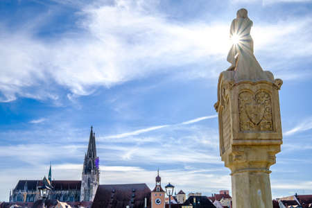 famous old town regensburg - bavaria - statue named "bruckenmandl"の写真素材