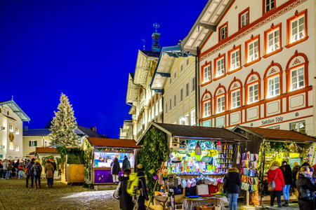 Bad Toelz, Germany - December 6: people and stalls at the famous christmas market on December 6, 2019 in Bad Toelz, Germanyのeditorial素材