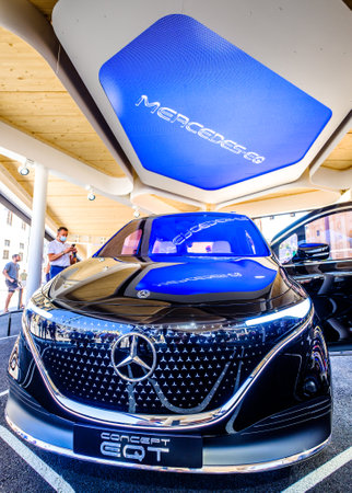 Munich, Germany - September 8: Audience at a car manufacturer's booth at the IAA (Internationale Auto Ausstellung - translation: international auto exhibition) trade fair in Munich on September 8, 2021のeditorial素材