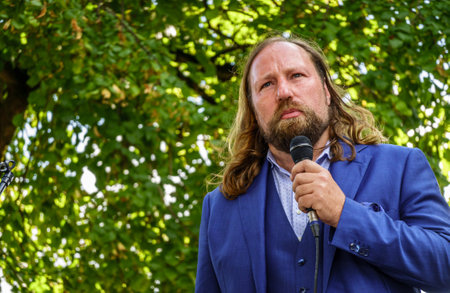 Garmisch-Partenkirchen, September, 18: the politician anton hofreiter from the party "the greens" during a speech in Garmisch-Partenkirchen on September 18, 2021のeditorial素材