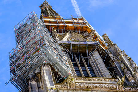 modern crane at a construction site - photoの写真素材