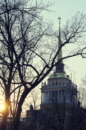 Saint Petersburg, Russia - April 26, 2019: evening view of the spire of the Admiralty through the branches of the trees Saint-Petersburgのeditorial素材