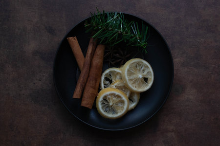 The spicy and warm scent of cinnamon is one of the most popular scents used during Christmasの写真素材