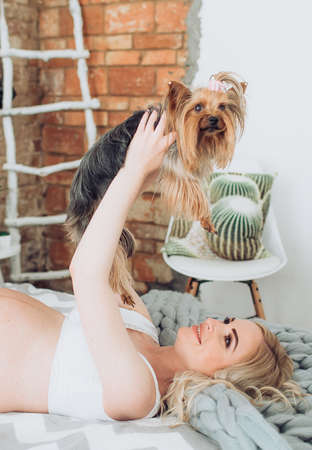 Beauty Pregnant Woman. Pregnant Belly. Beautiful Pregnant Woman Expecting Baby. Maternity concept. Baby Showerの写真素材