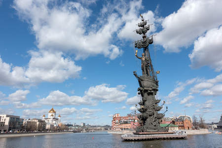 MOSCOW, RUSSIA - March 23, 2017
Spring Cityscape with Monument to Peter the Great. The monument was unveiled in 1997 by the project of Zurab Tseretelli to commemorate 300 anniversary of Russian Navyのeditorial素材