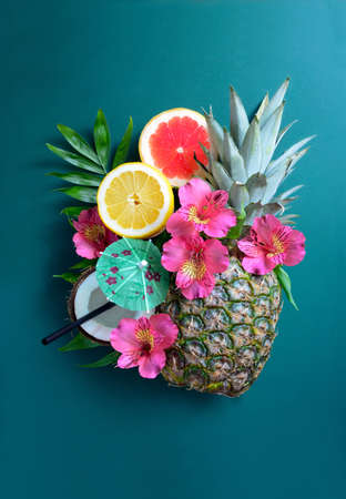 Summer fruits and cocktail setting, flat layの写真素材