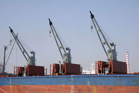 cargo ship cranes 2