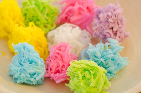 Ma-praao Kaew - crispy sweet coconut candy