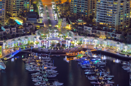 Dubai Marina skyline. Dubai Marina yachts. Dubai Marina skyscrapers,のeditorial素材