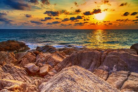 Panorama Rocky beach in evening horizon water landscapeの写真素材
