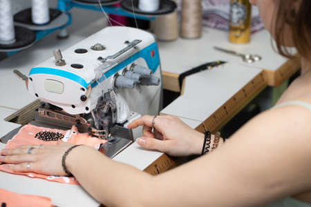 Training young people in real workplaces gives positive results.