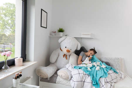 Headache is an inseparable companion during many diseases and above all during colds of the sinuses.