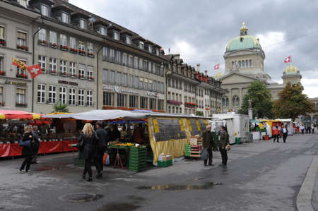 Market near the federal building at Bern on Switzerlandのeditorial素材
