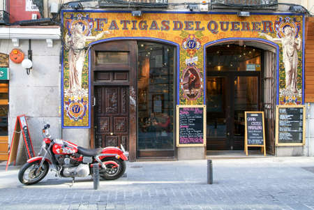 MADRID, SPAIN - 7 January 2009: People visit typical Spanish restaurants in Madrid on Spainのeditorial素材