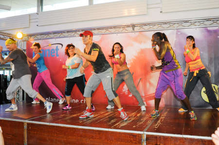 Lugano, Switzerland - 10 november 2013: People dancing during Zumba training fitness at a gym of Lugano on Switzerlandのeditorial素材