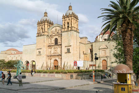 Oaxaca, Mexico - 11 January 2009: People walking in front of Santo Domingo de Guzman church on Oaxaca, Mexicoのeditorial素材