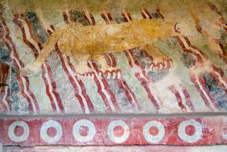 Puma mural, or Jaguar Mural, is located on the Avenue of the Dead, between The Pyramid of the Sun and The Pyramid of the Moon in San Juan Teotihuacan, Mexico.のeditorial素材