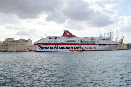La Valletta, Malta - 31 October 2017: cruise ship entering the port of La Valletta on Maltaのeditorial素材