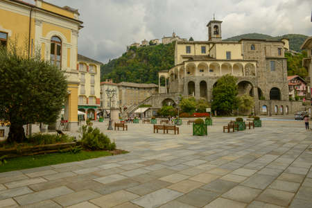 Varallo, Italy - 5 September 2021: St. Gaudenzio church and Sacred mountain sanctuary on background, Varallo Sesia village, Piedmont, Italyのeditorial素材