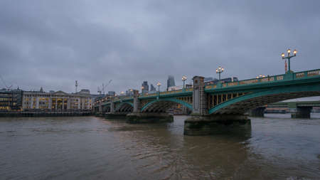 London, UK - 12th December 2016: A view of Southwark Bridge crossing the River Thamesのeditorial素材