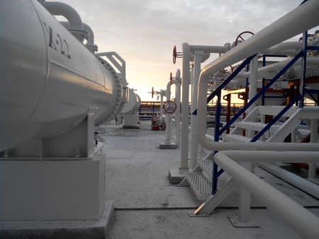 Oil refinery. Equipment for primary oil refining.
