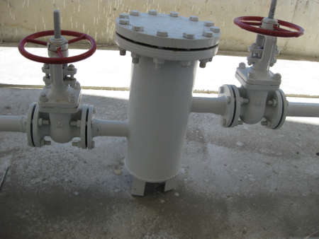 Oil refinery. Equipment for primary oil refining.