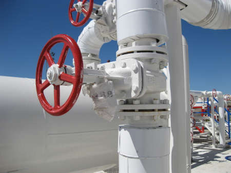 Oil refinery. Equipment for primary oil refining.