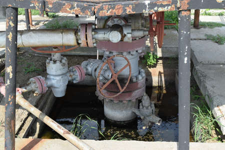 Oil well. The equipment and technologies on oil fields.