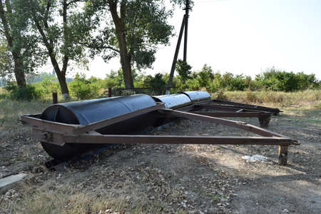 Trailer Hitch for tractors and combines. Trailers for agricultural machinery.