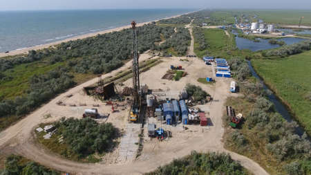 Carrying out repair of an oil well. Equipment of oil fields.