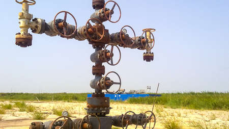 Equipment of an oil well. Shut off valves and service equipment.