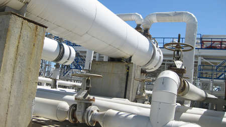 Oil refinery. Equipment for primary oil refining.