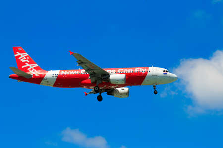 CHIANGMAI THAILAND - SEPTEMBER 2017 Thai Airasia airplane landing at Chiangmai international airport in Morning day on September 20,2017 in Chiangmai Thailandのeditorial素材