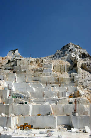 Excavation under the open sky of white marble from Carrara Italy のeditorial素材