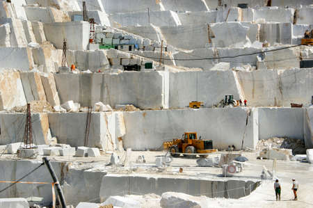 Excavation under the open sky of white marble from Carrara Italy のeditorial素材