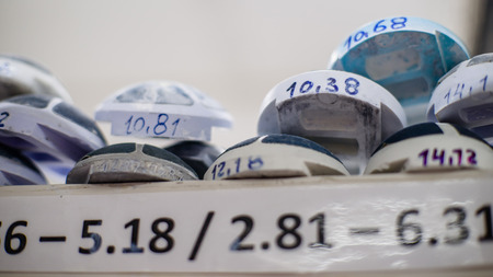 Polishing heads for the production of optical lenses for frames and glasses on prescription