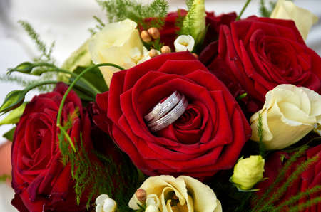 wedding bouquet red roses