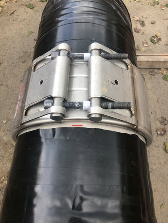 Air line is insulated and connected with a coupling