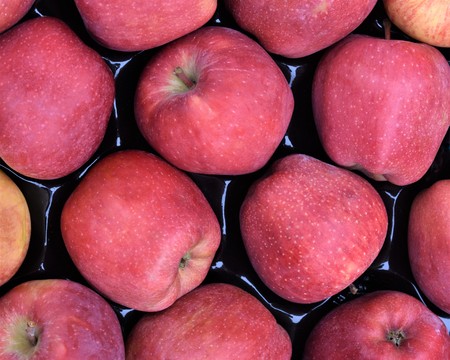 Winter apples exposed for sale
