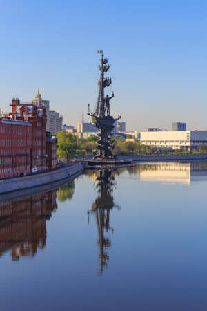 Moscow, Russia - May 03, 2018: View of Moskva river and monument to Peter I in sunny morningのeditorial素材
